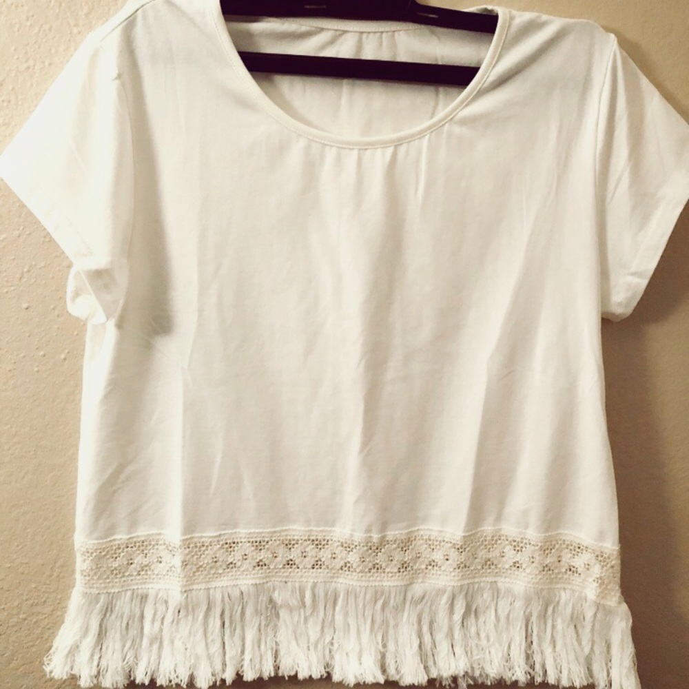 3/$15 Creamy White Basic Crop Top w Fringe & Lace